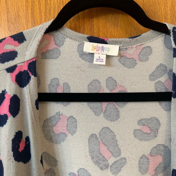 Lularoe Caroline Cardigan Large Leopard - Picture 3 of 3